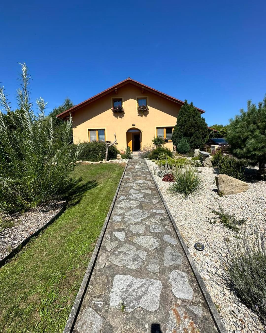 Holiday Home U Lubose Trhove Sviny Экстерьер фото